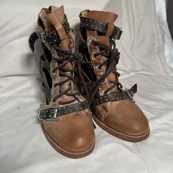 Freebird Cheyenne Heeled Sandal Booties. Size 8 - Picture 4 of 8